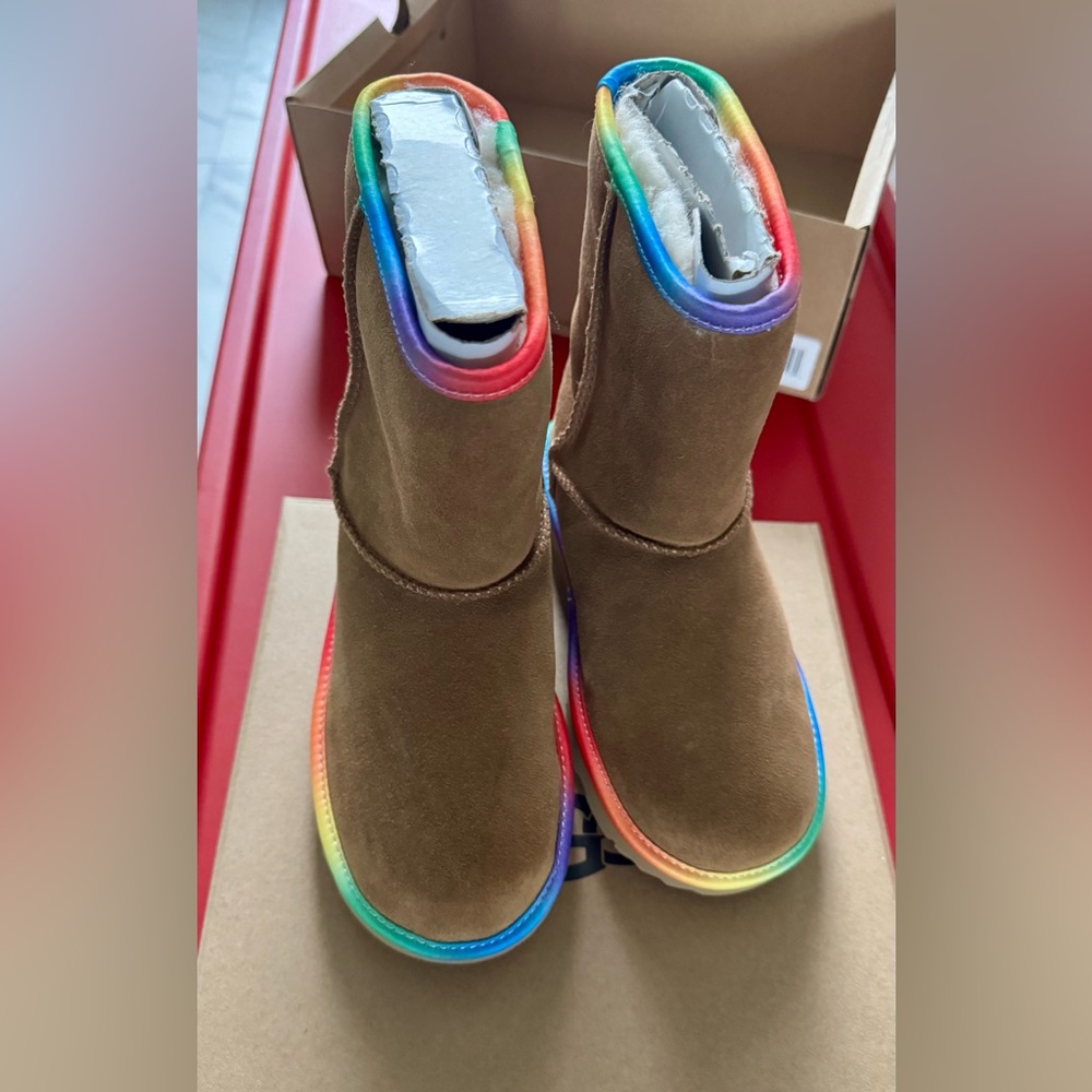 Brand new! Little girl’s Ugg Classic Short size 2